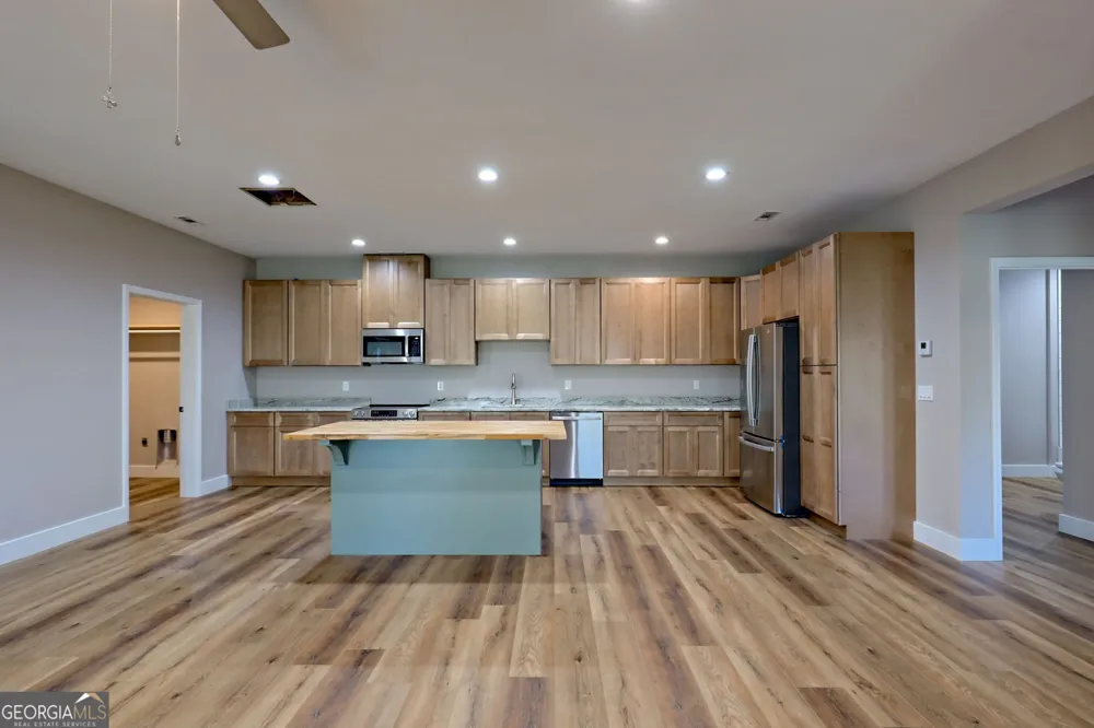 472 Hogsed DR Hayesville, NC 28904
