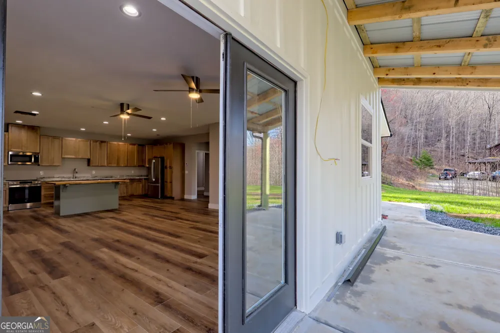 472 Hogsed DR Hayesville, NC 28904
