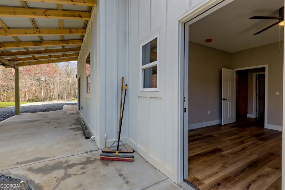 472 Hogsed DR Hayesville, NC 28904