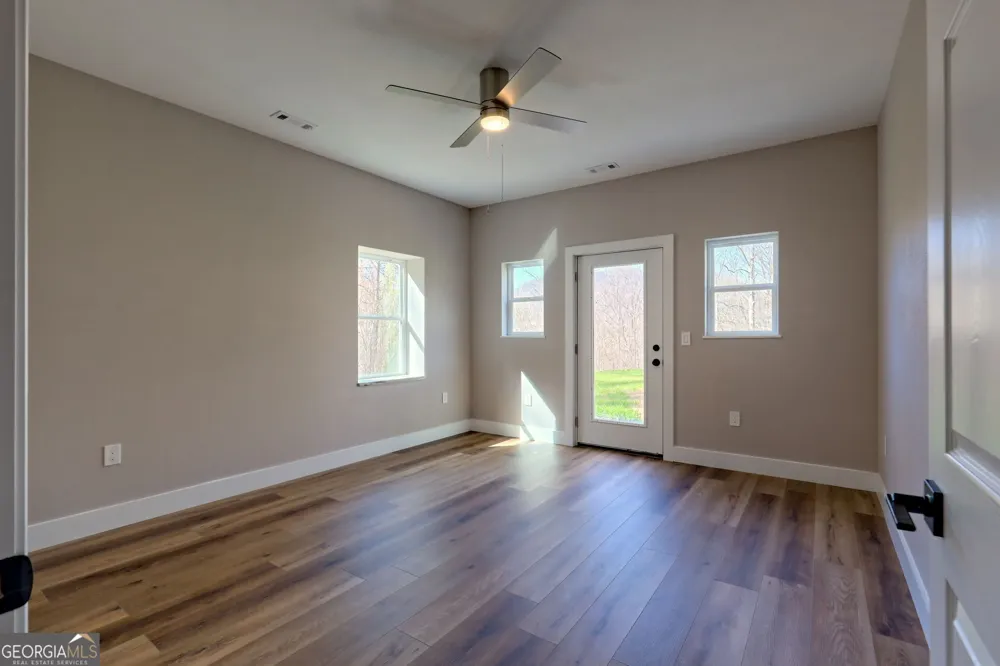472 Hogsed DR Hayesville, NC 28904