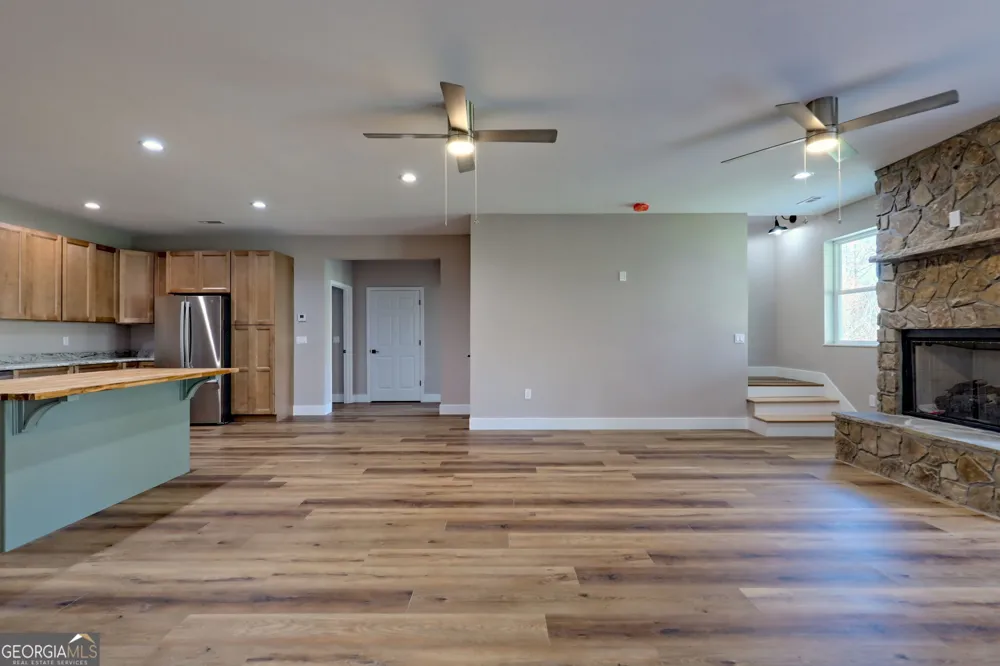 472 Hogsed DR Hayesville, NC 28904