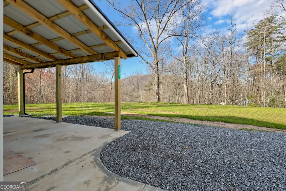 472 Hogsed DR Hayesville, NC 28904