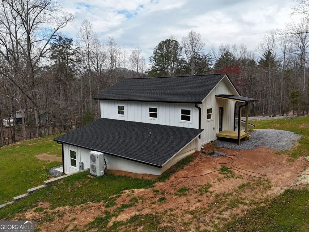 472 Hogsed DR Hayesville, NC 28904