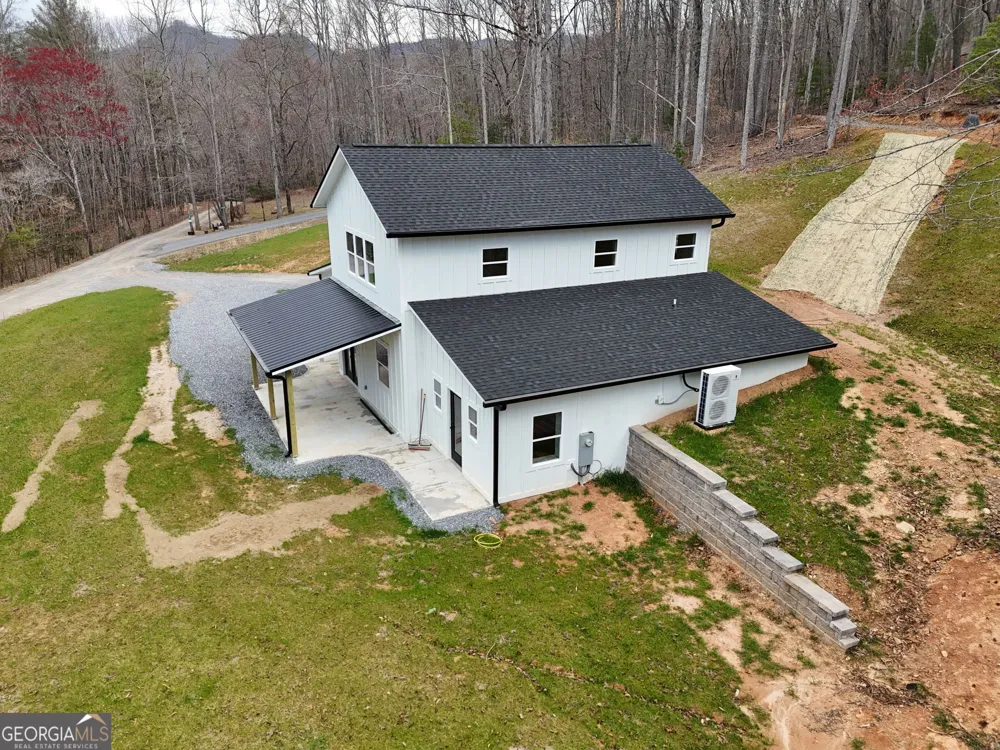 472 Hogsed DR Hayesville, NC 28904
