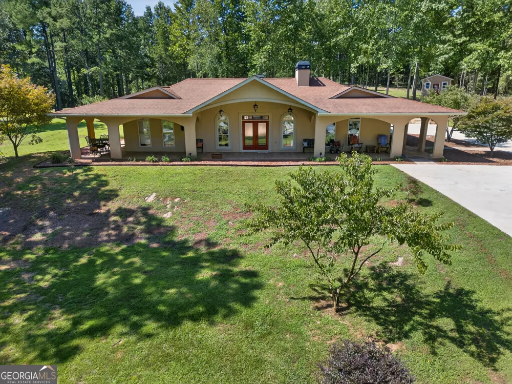 1583 Hickory Flat RD Gillsville, GA 30543