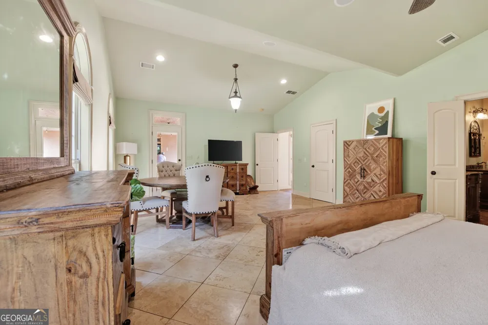 1583 Hickory Flat RD Gillsville, GA 30543