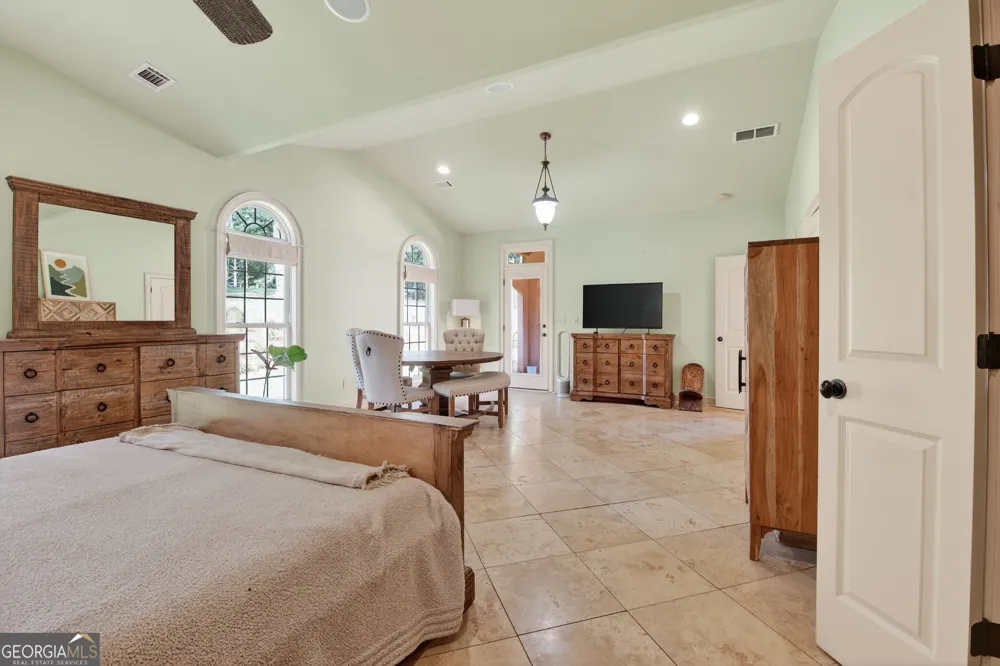 1583 Hickory Flat RD Gillsville, GA 30543