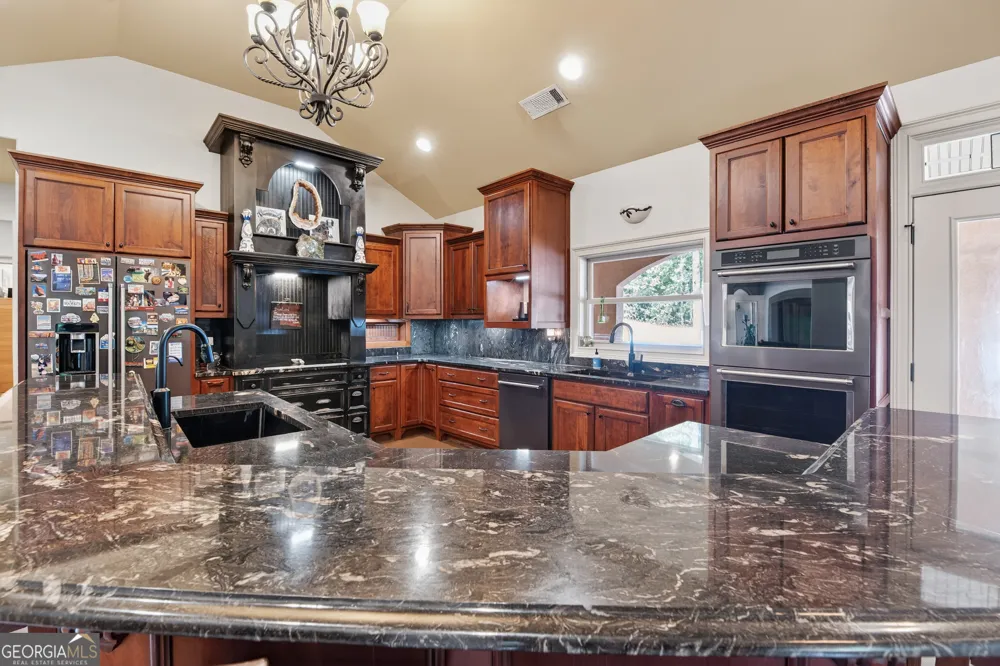 1583 Hickory Flat RD Gillsville, GA 30543