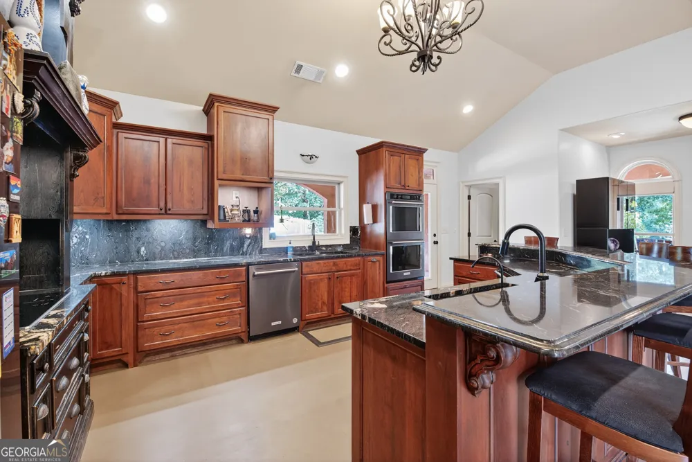 1583 Hickory Flat RD Gillsville, GA 30543