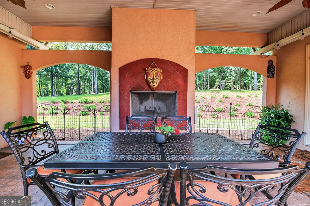 1583 Hickory Flat RD Gillsville, GA 30543