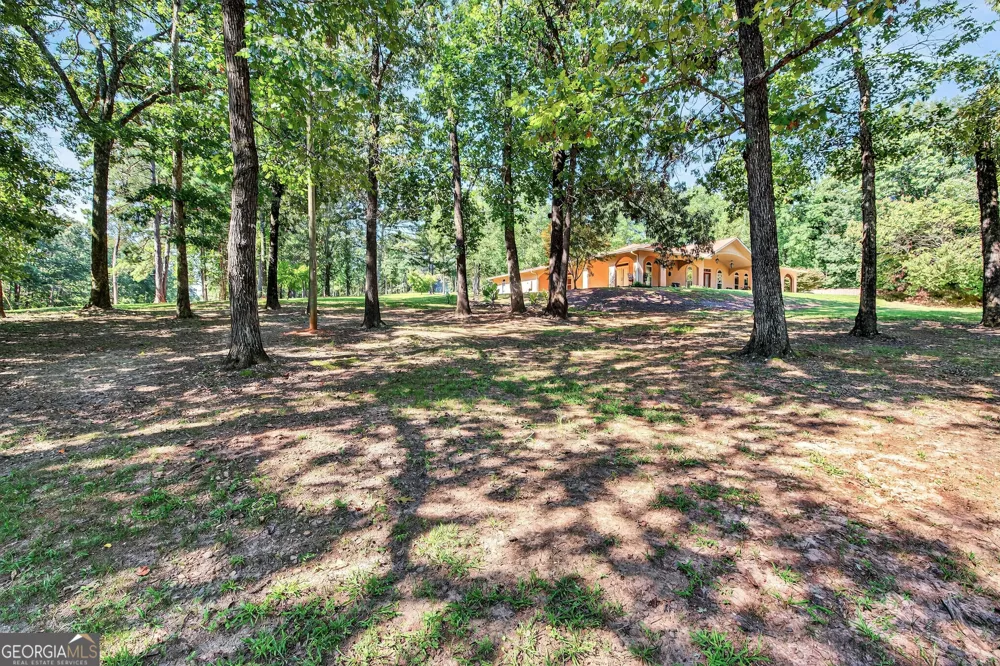 1583 Hickory Flat RD Gillsville, GA 30543