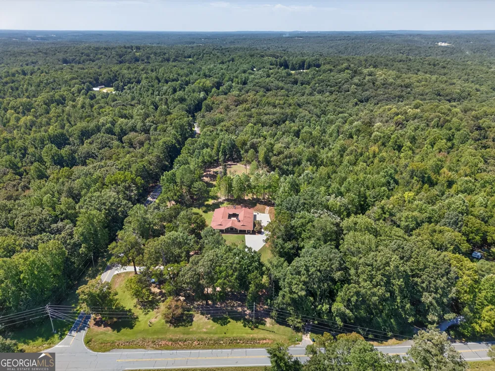 1583 Hickory Flat RD Gillsville, GA 30543