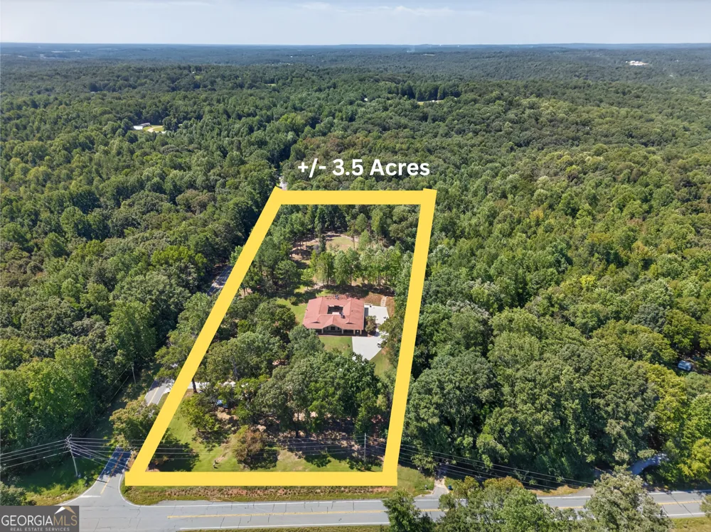 1583 Hickory Flat RD Gillsville, GA 30543