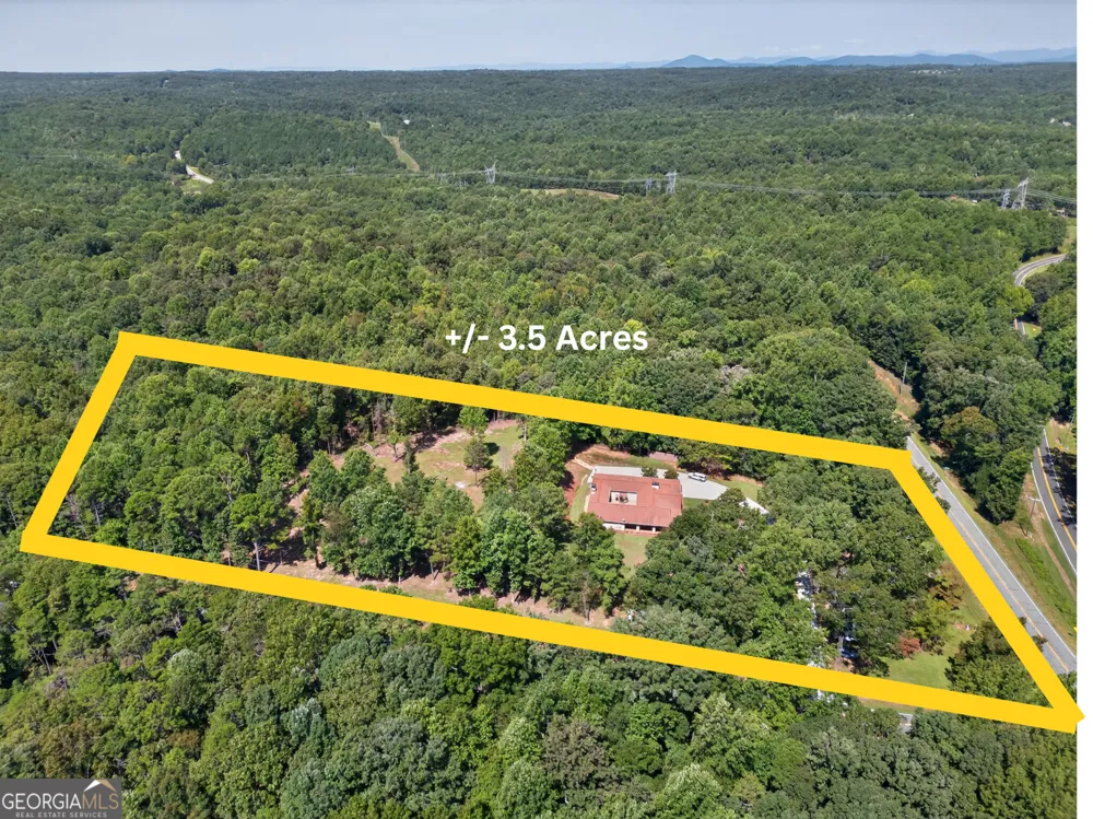 1583 Hickory Flat RD Gillsville, GA 30543