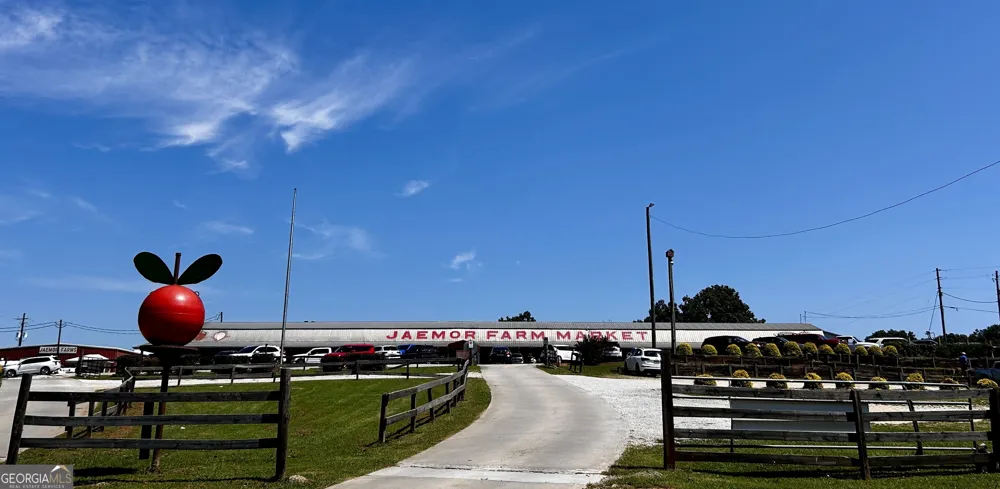 1583 Hickory Flat RD Gillsville, GA 30543