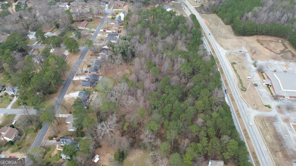 2424 Rockbridge RD Stone Mountain, GA 30087