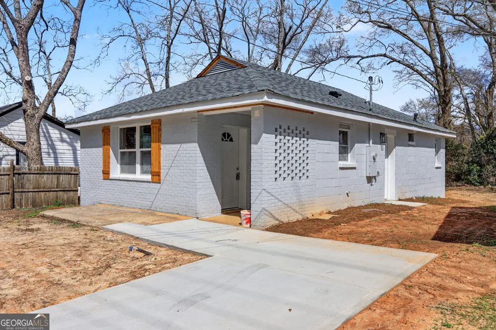 7 Jackson ST Barnesville, GA 30204