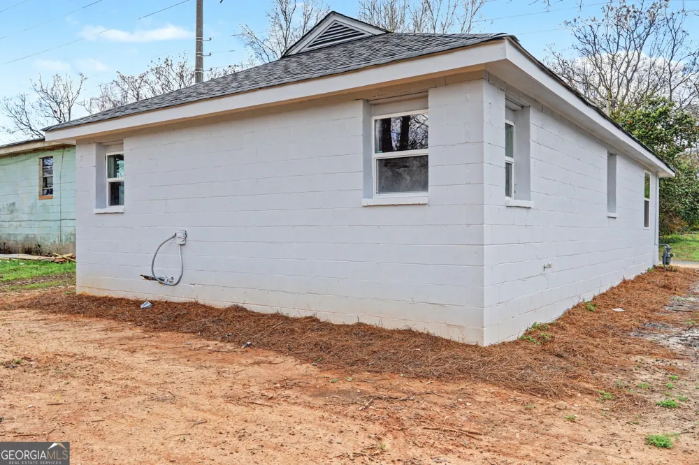 7 Jackson ST Barnesville, GA 30204