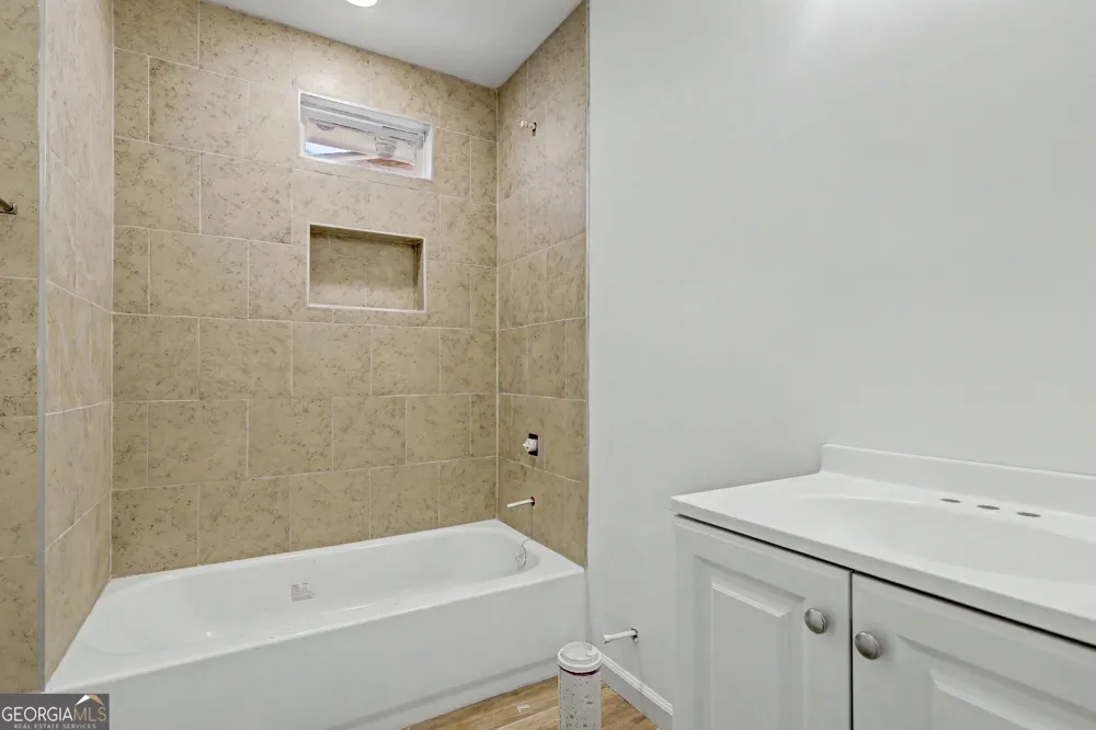7 Jackson ST Barnesville, GA 30204