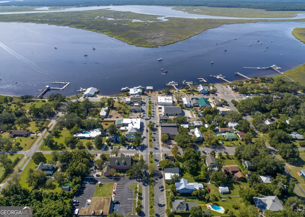 1008 Wheeler ST St. Marys, GA 31558