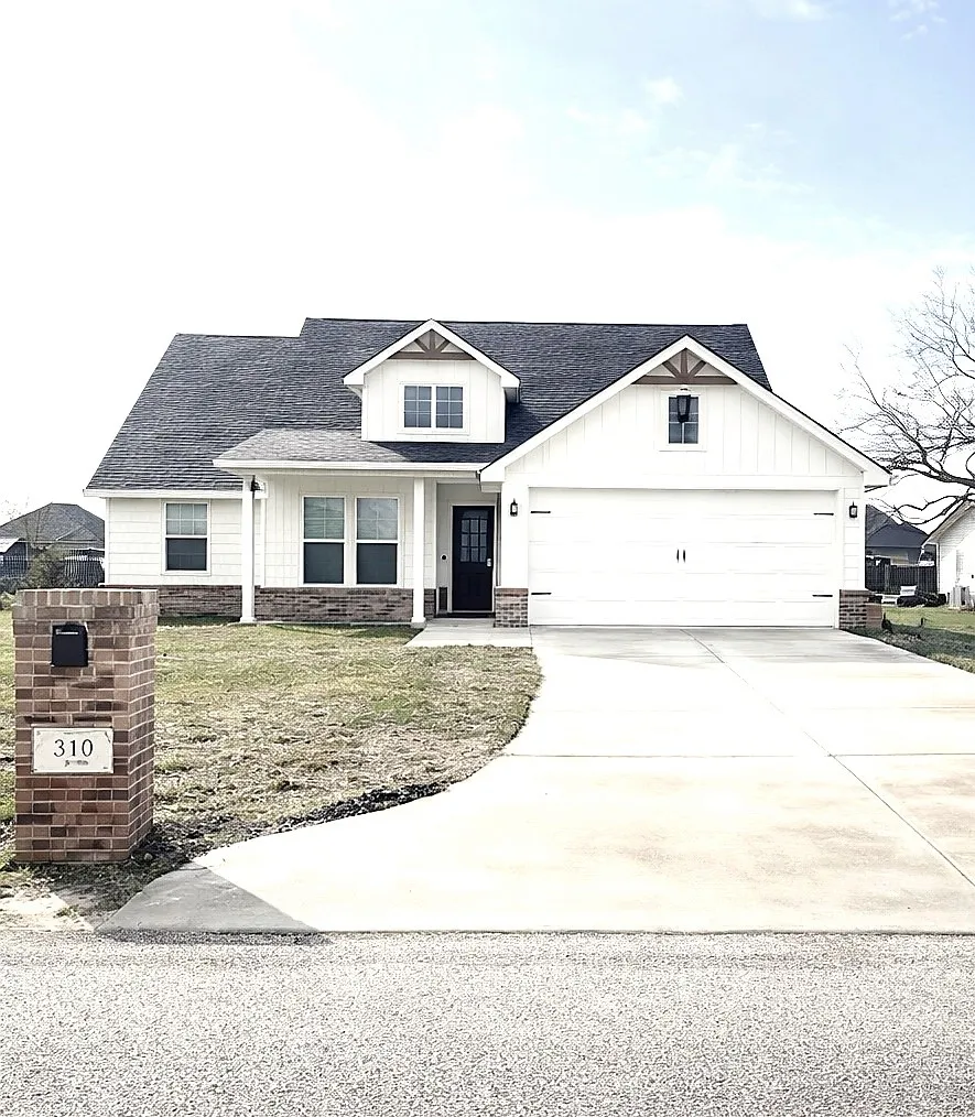 310 W Tate Street Robinson, TX 76706