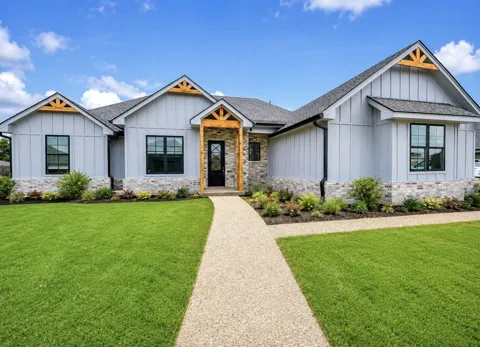 224 Fox Run Lane