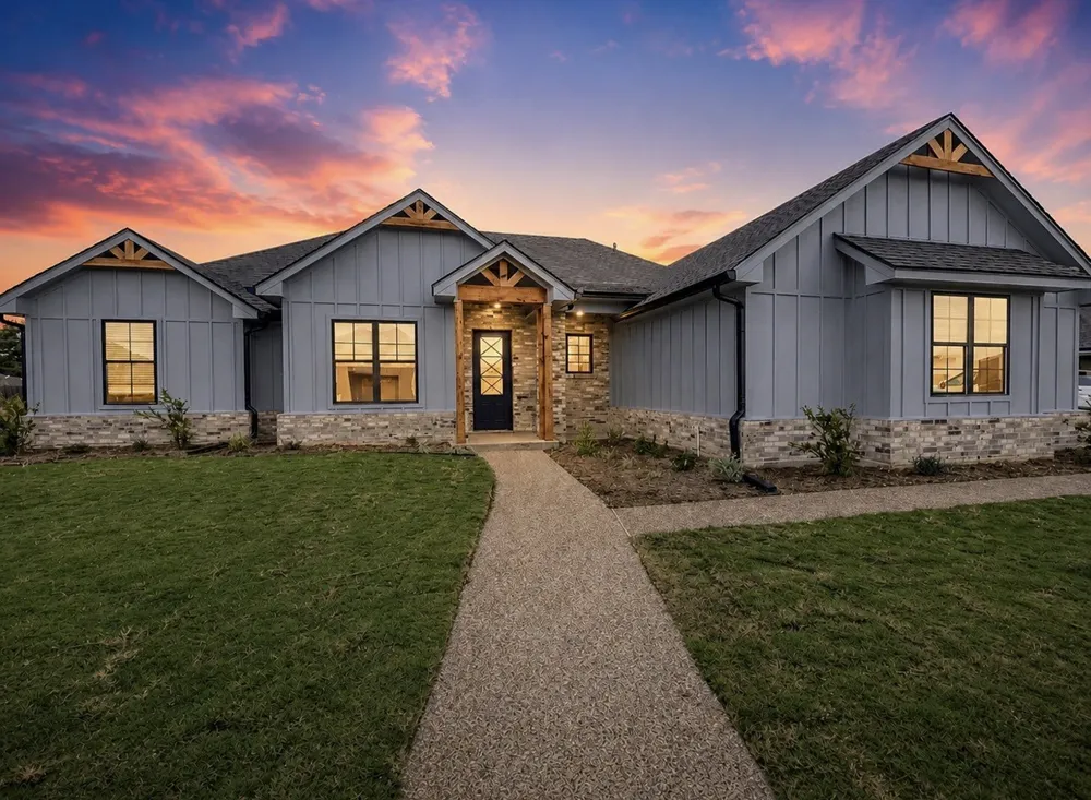 224 Fox Run Lane Robinson, TX 76706
