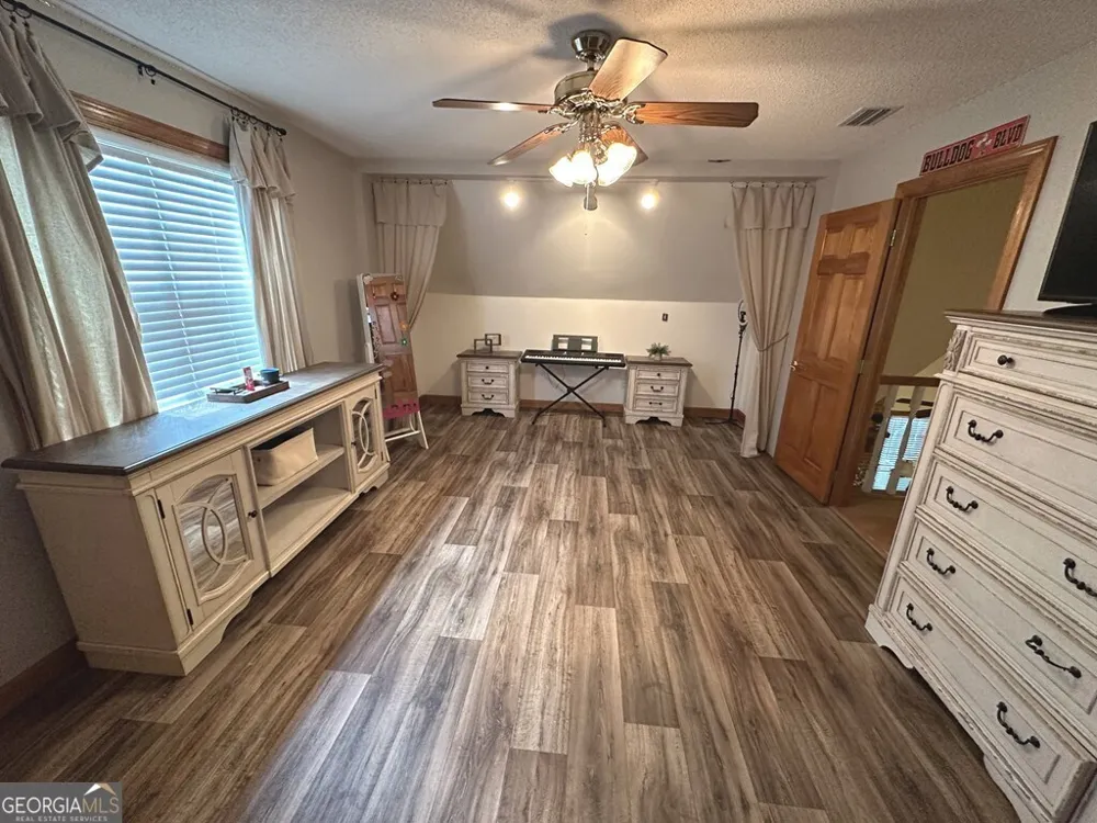 4448 Old Lake Park RD Valdosta, GA 31601