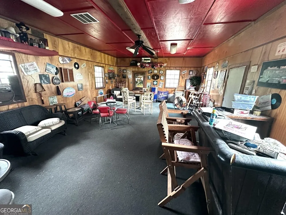 4448 Old Lake Park RD Valdosta, GA 31601