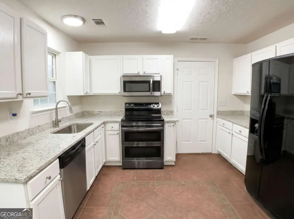 1426 River Falls VW Monroe, GA 30655