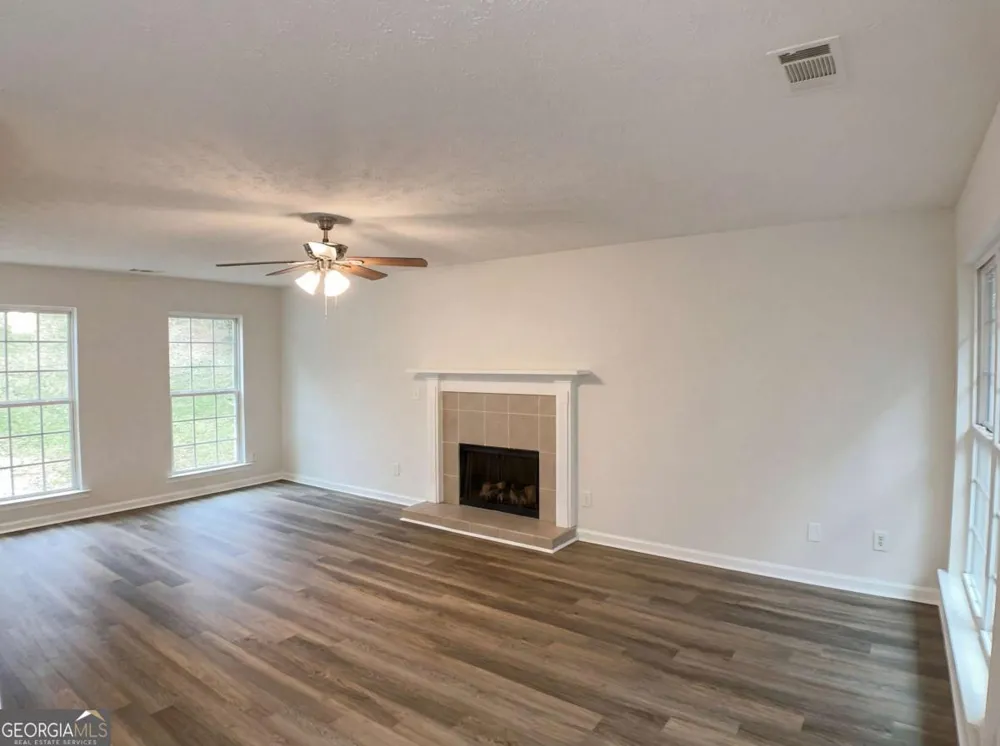 1426 River Falls VW Monroe, GA 30655