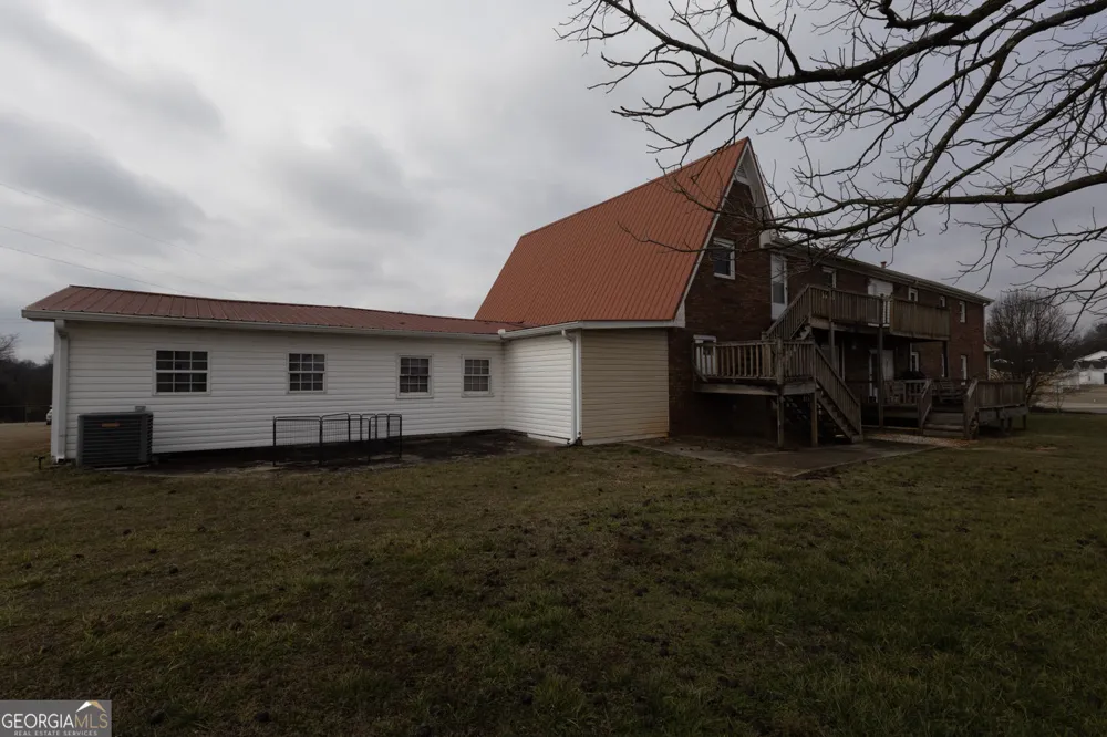 160 HWY 320 Carnesville, GA 30521