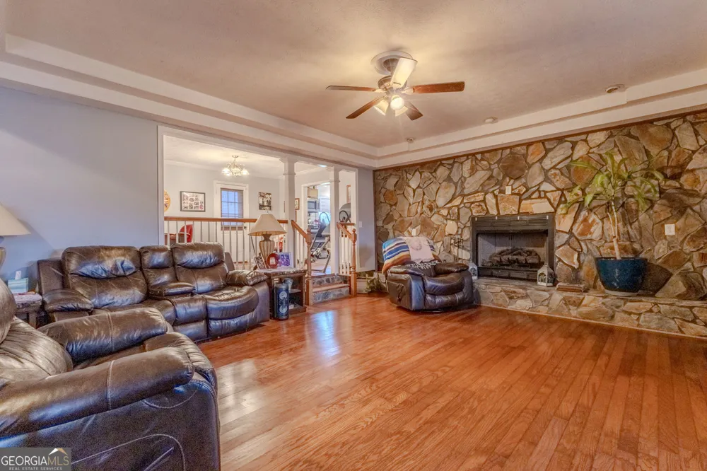 160 HWY 320 Carnesville, GA 30521