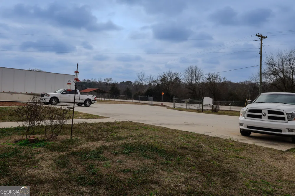 160 HWY 320 Carnesville, GA 30521