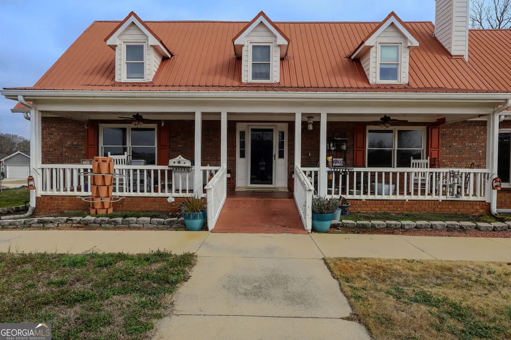 160 HWY 320 Carnesville, GA 30521