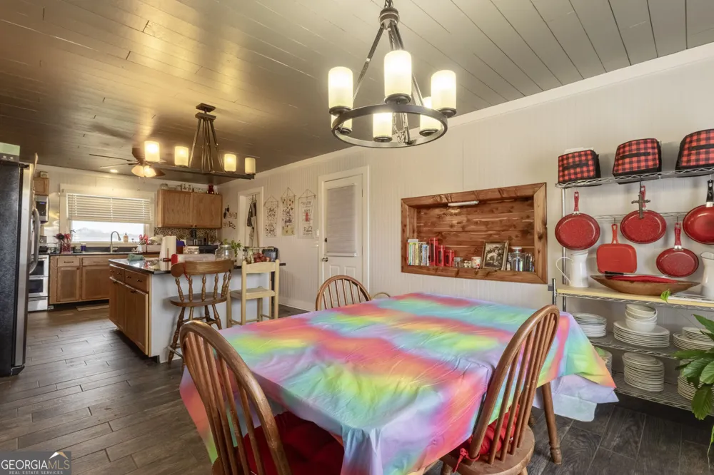 160 HWY 320 Carnesville, GA 30521