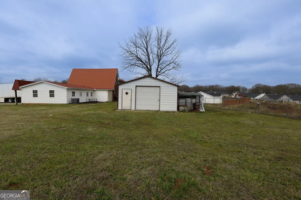 160 HWY 320 Carnesville, GA 30521