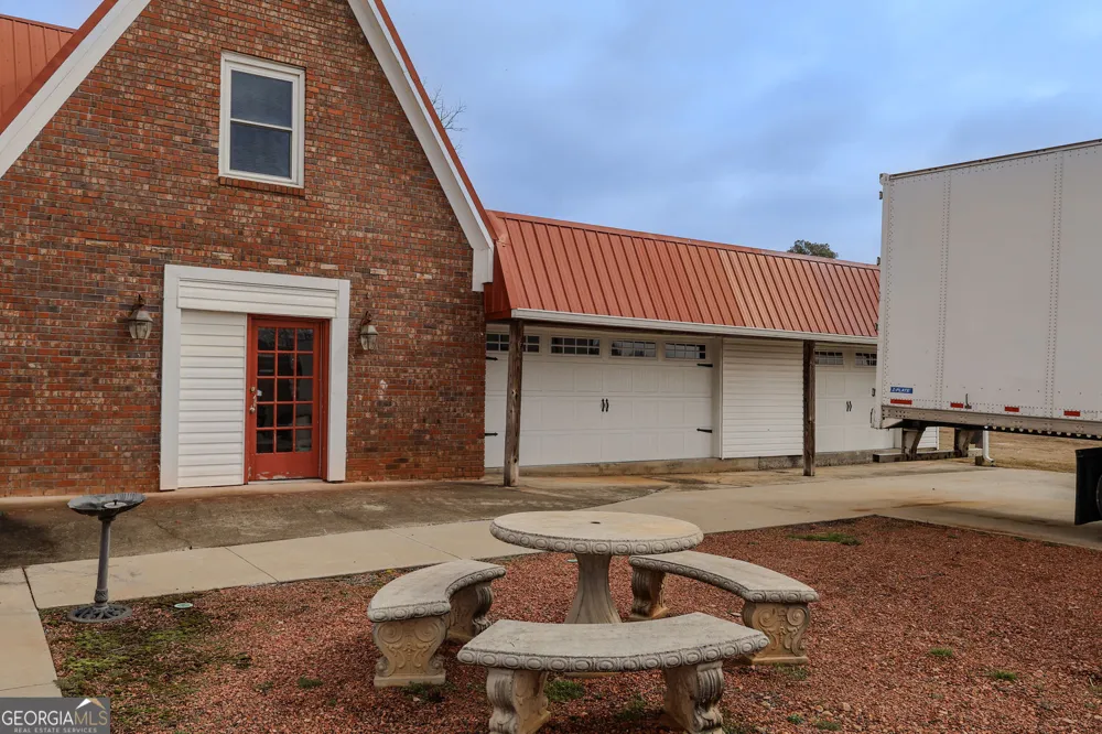 160 HWY 320 Carnesville, GA 30521