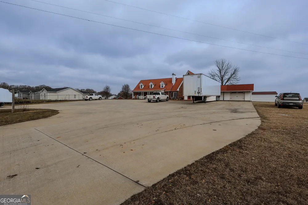 160 HWY 320 Carnesville, GA 30521