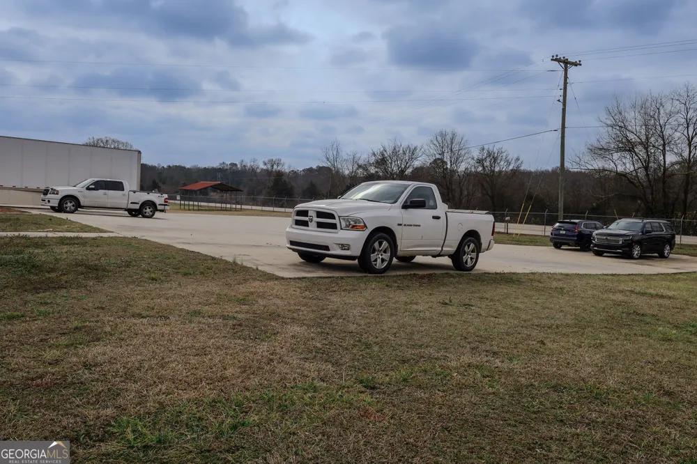 160 HWY 320 Carnesville, GA 30521