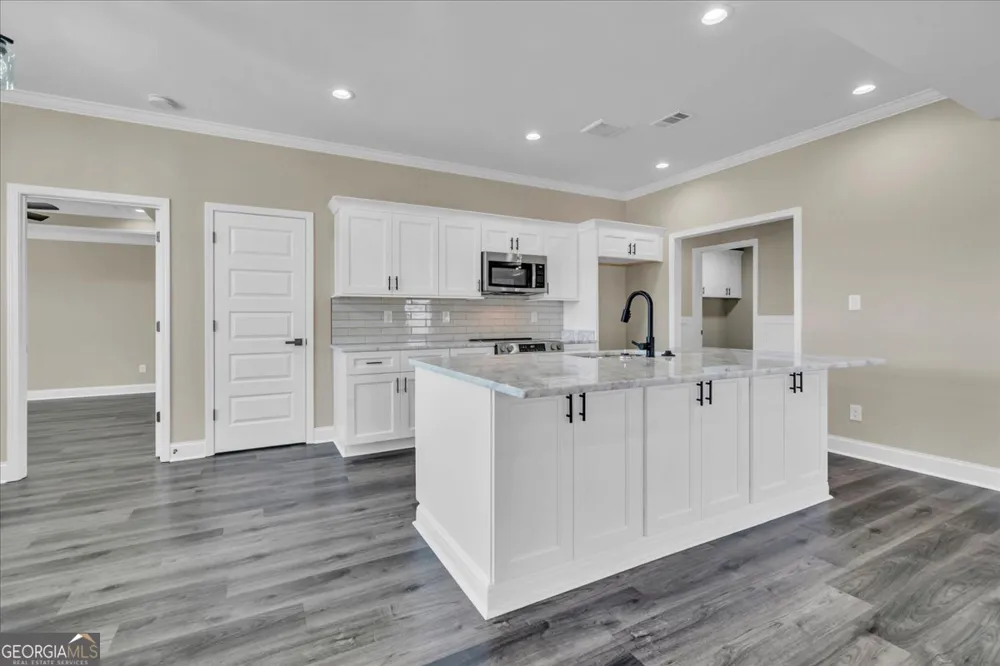 103 Early DR Byron, GA 31008