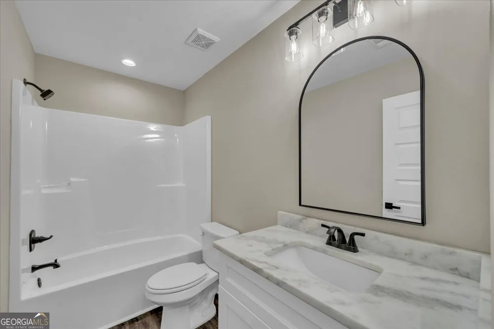 103 Early DR Byron, GA 31008