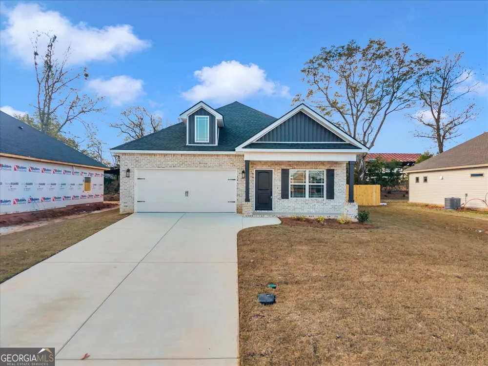 212 Eric CT Byron, GA 31008