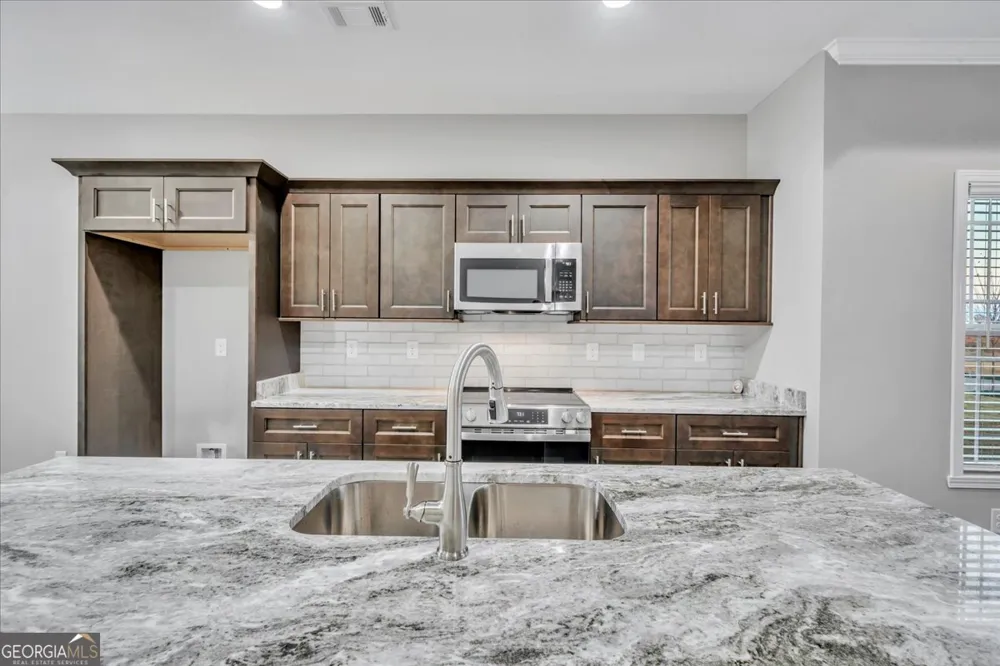 212 Eric CT Byron, GA 31008
