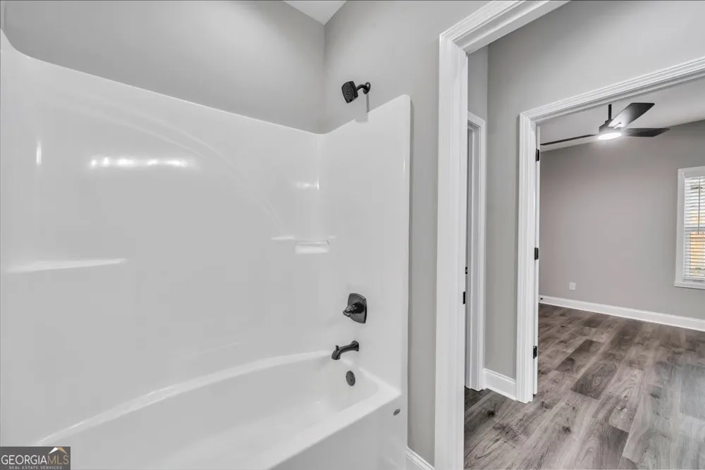 212 Eric CT Byron, GA 31008