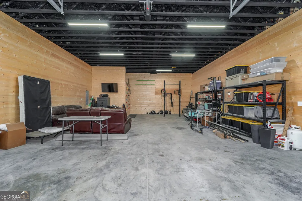 2110 Post RD Hazlehurst, GA 31539