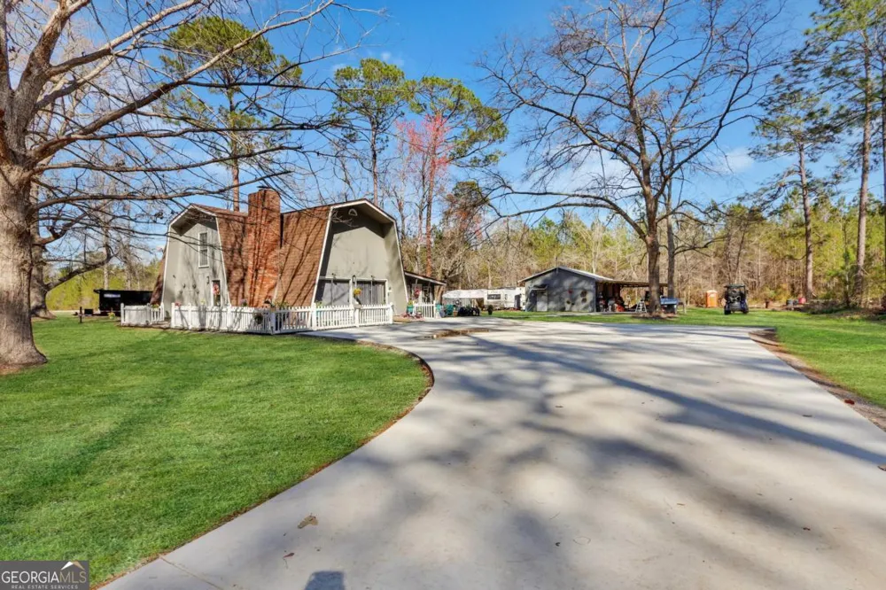 2505 Odum Road South Odum, GA 31555
