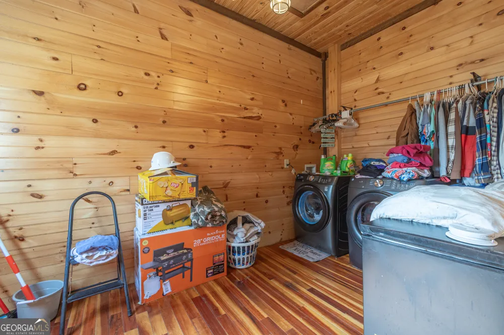 45 J. Davis RD Tallapoosa, GA 30176