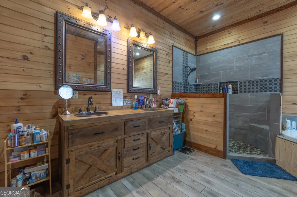 45 J. Davis RD Tallapoosa, GA 30176