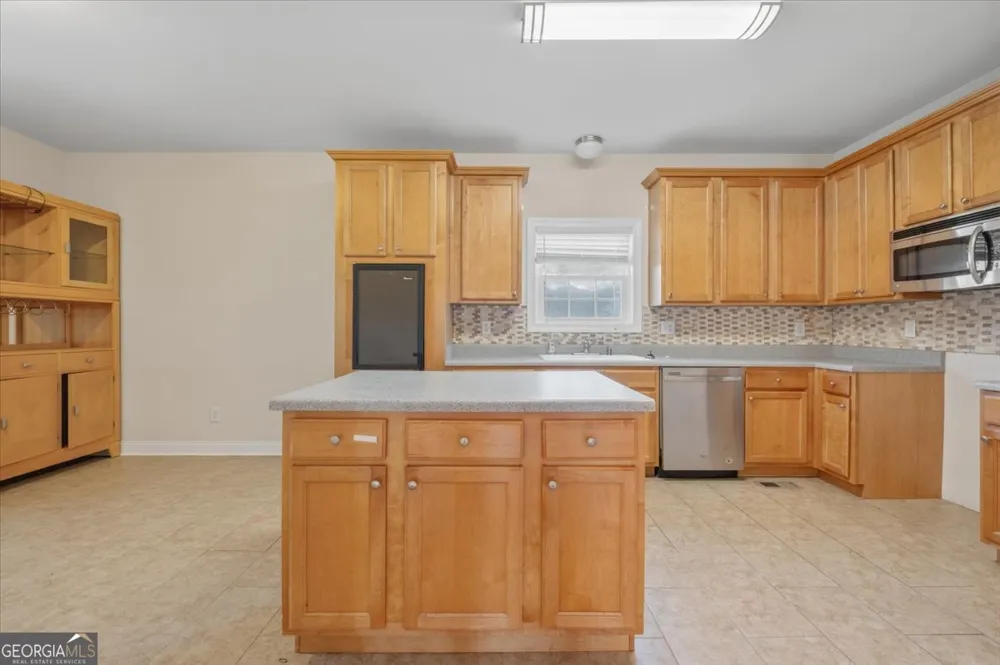 768 Lime Branch RD Cedartown, GA 30125